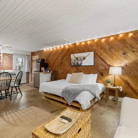 Cowboy Cottage By Beach Haven Vacation Rentals
